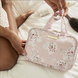 LIMITED EDITION Yumi Kim Hanging Train Case PINK